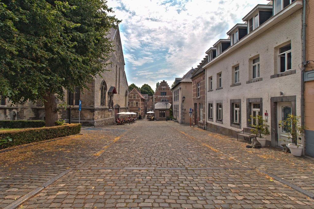 Het Begijnhof Tongeren Center Apartment Luaran gambar